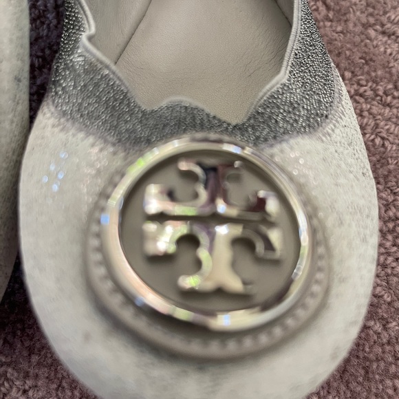 Tory Burch flats (velvet trim) with Chrystals. Never been worn - Picture 3 of 3